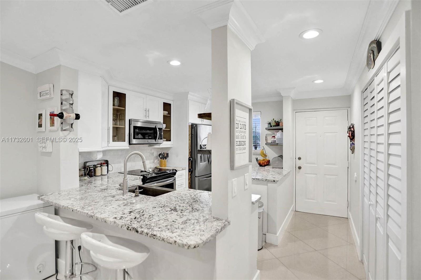 9395 BOCA COVE Circle 1208 — photo 8