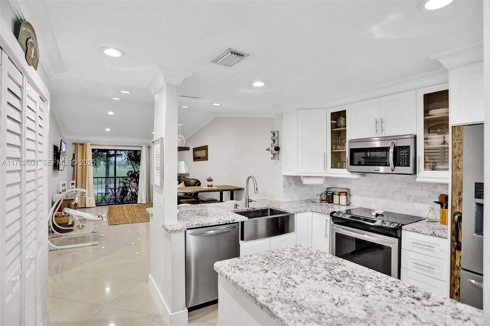 9395 BOCA COVE Circle 1208 — photo 9