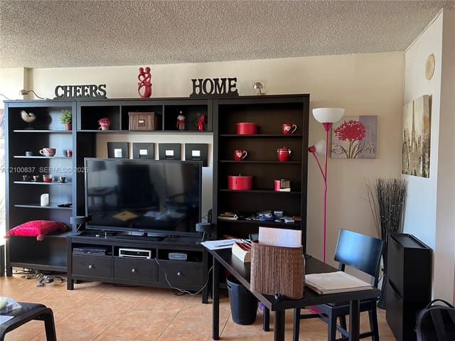 17011 N Bay Road 918, Sunny Isles Beach, FL 33160