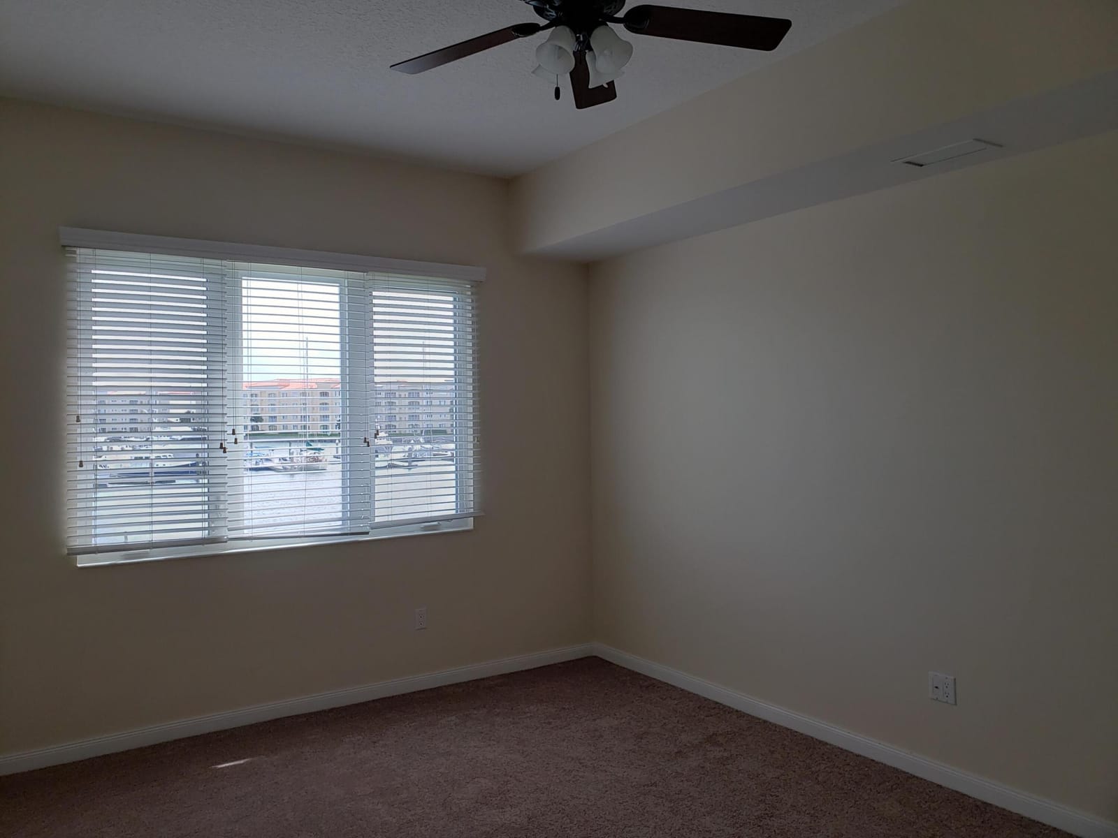 11 HARBOUR ISLE Drive W 201, Fort Pierce, FL 34949 photo 15