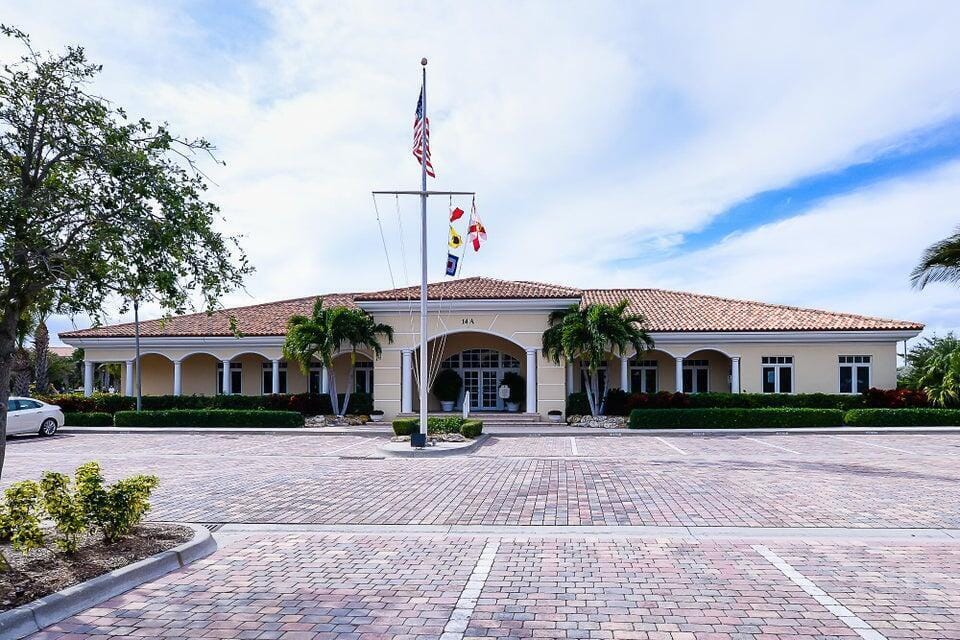 11 HARBOUR ISLE Drive W 201, Fort Pierce, FL 34949 photo 28