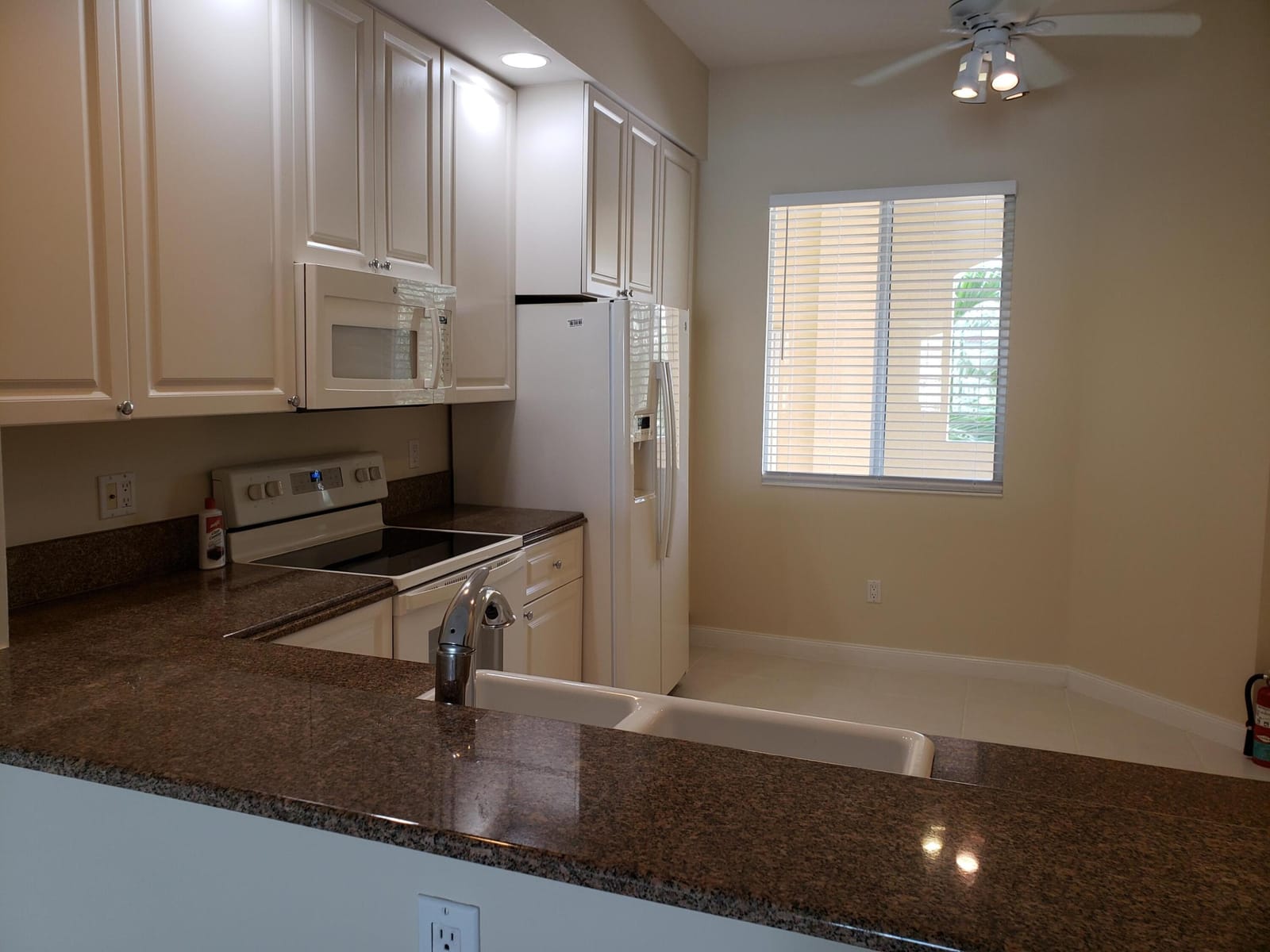 11 HARBOUR ISLE Drive W 201, Fort Pierce, FL 34949 photo 5