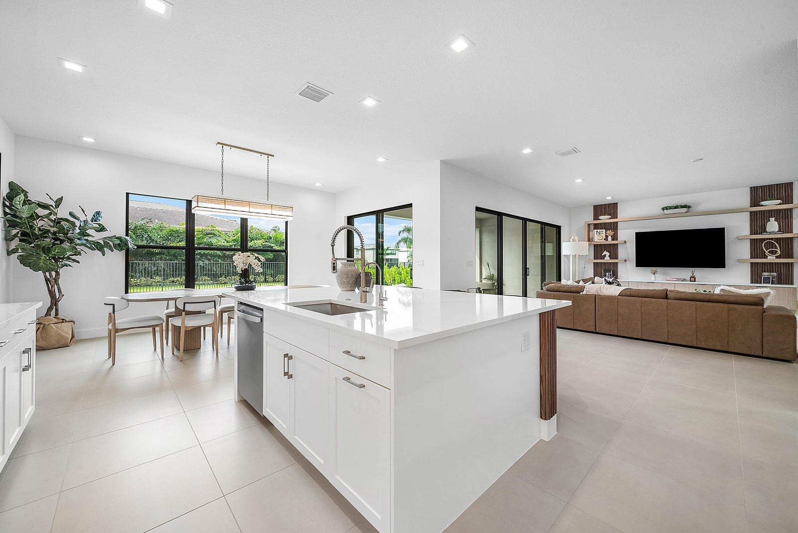 9366 TANGERINE COAST Drive — photo 10