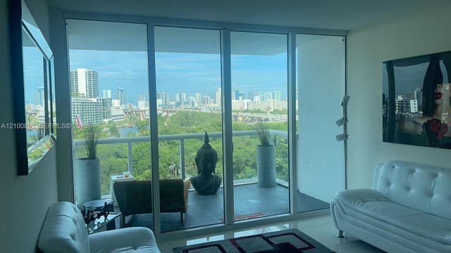 1861 S River Drive 1109, Miami, FL 33125