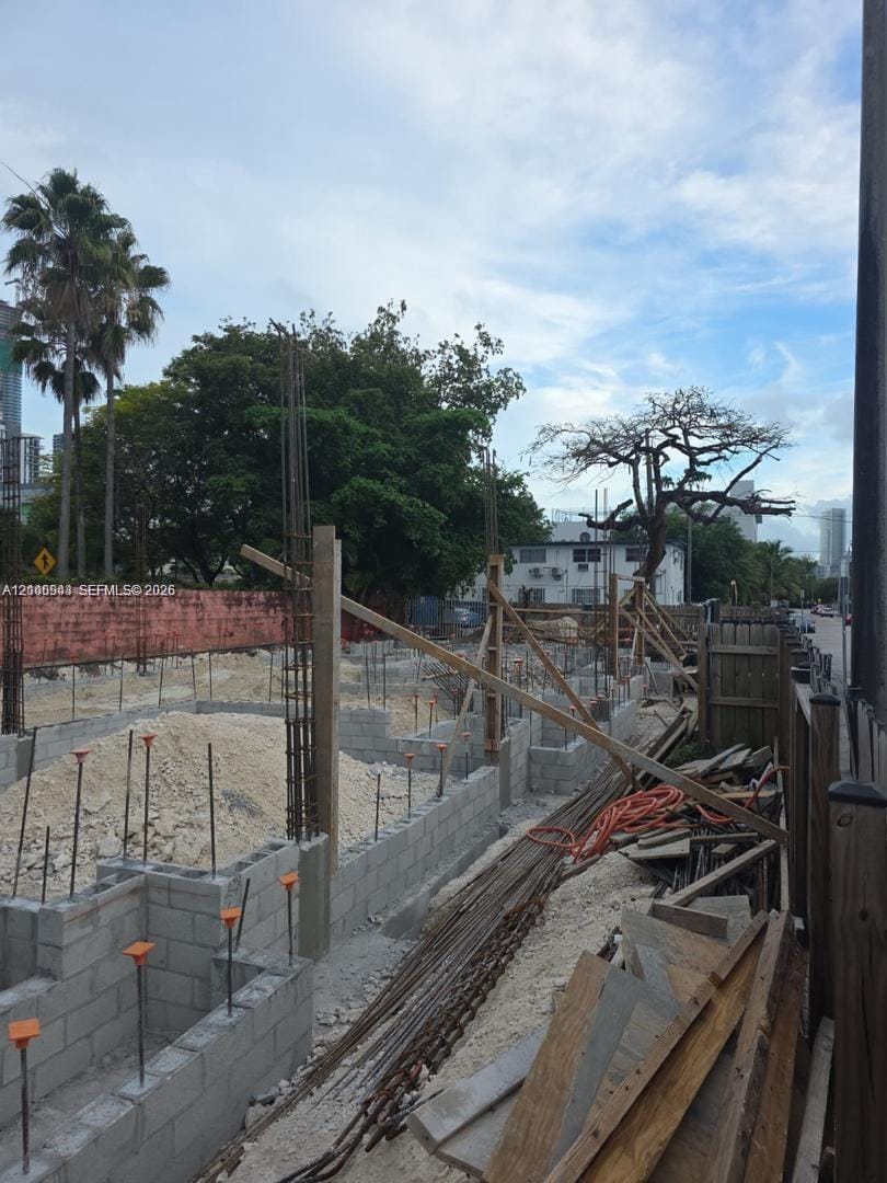 933 SW 4th Avenue — photo 6