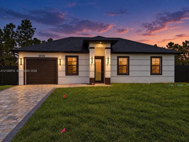 1205 Damen Street E, Lehigh Acres, FL 33974