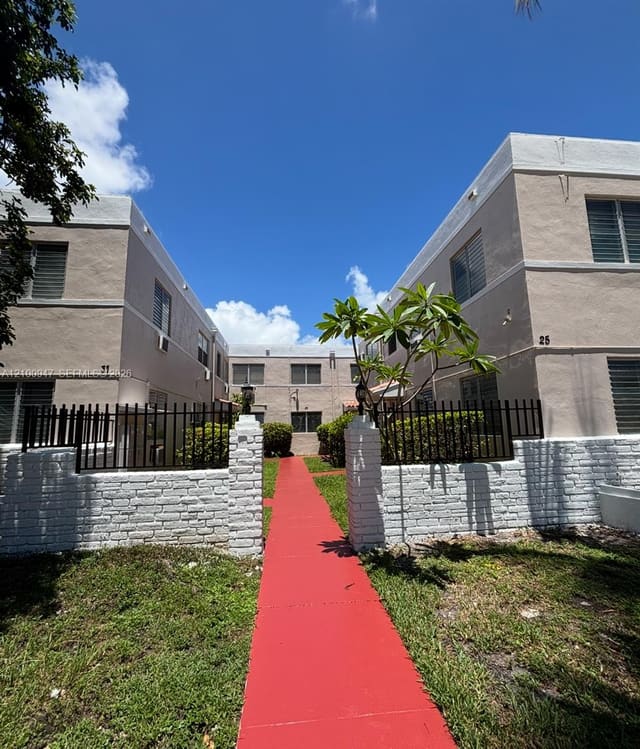 29 Navarre Avenue 6, Coral Gables, FL 33134