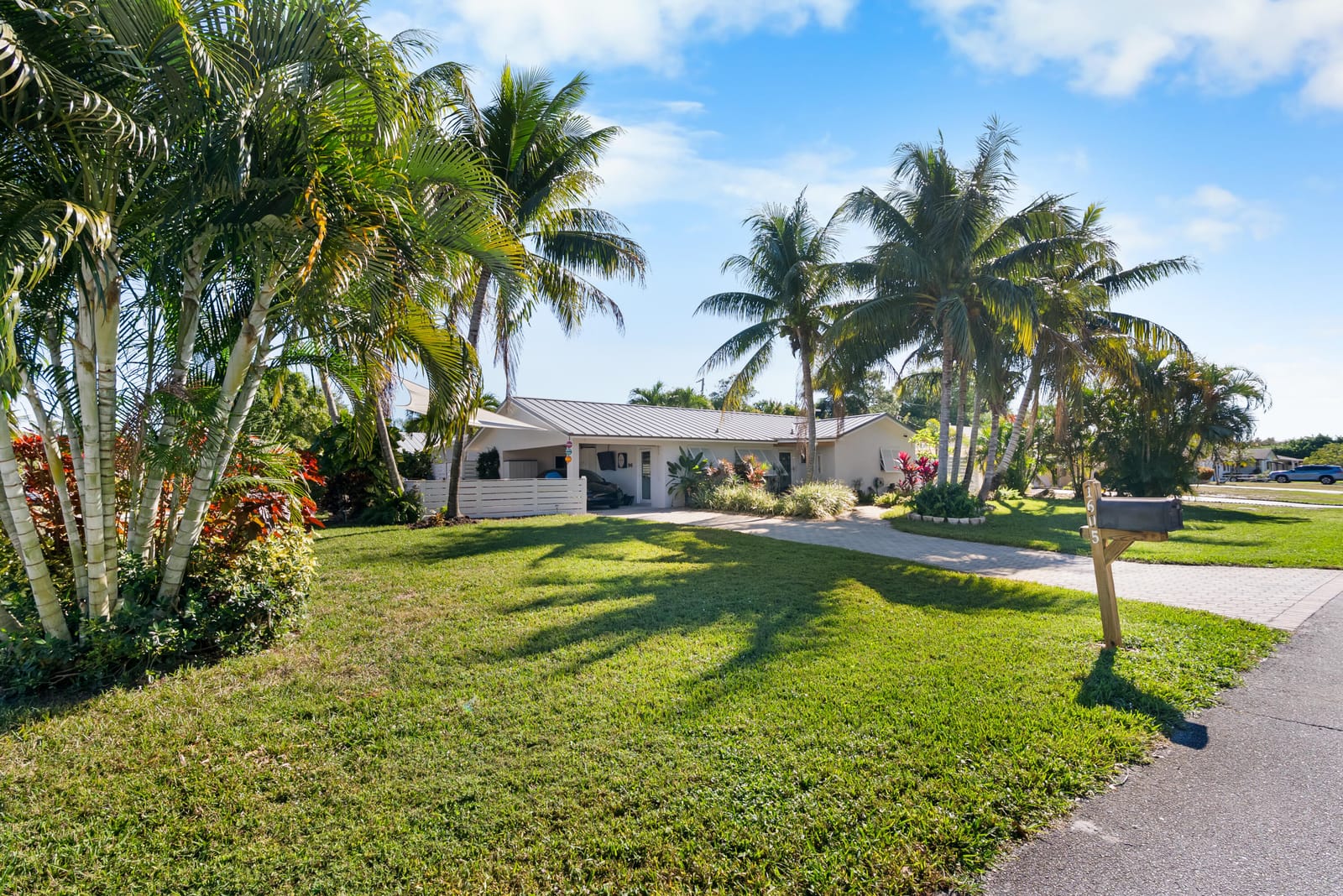 1605 TREEMONT Avenue, Jupiter, FL 33469 photo 3