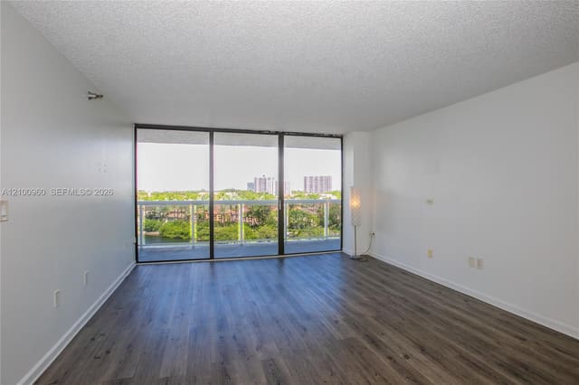 20505 E Country Club Drive 731, Aventura, FL 33180