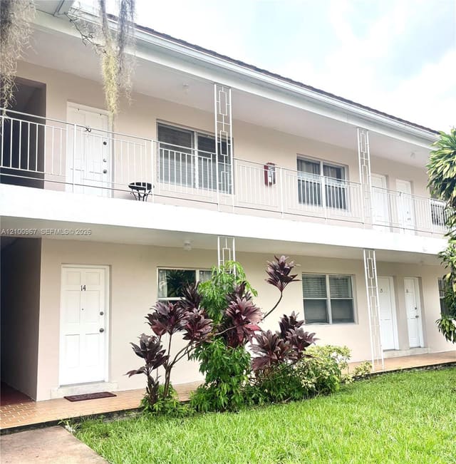 15 Alhambra Circle 16, Coral Gables, FL 33134