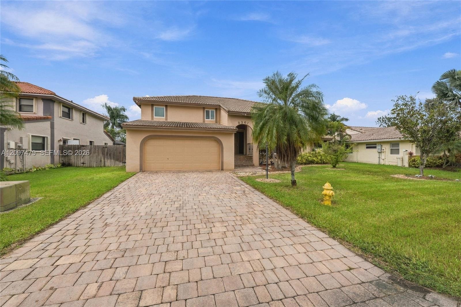 5361 Lancelot Lane — photo 2
