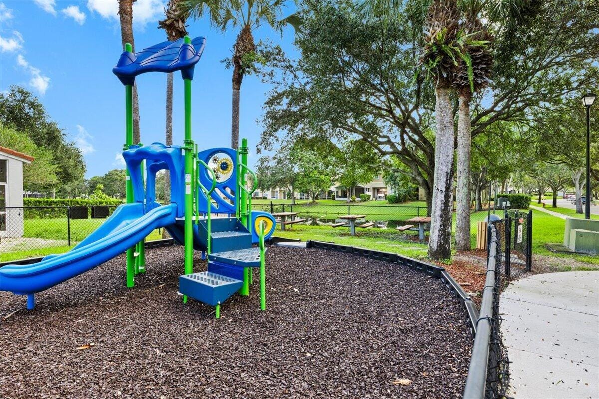 122 Seminole Lakes Drive, Royal Palm Beach, FL 33411 photo 16