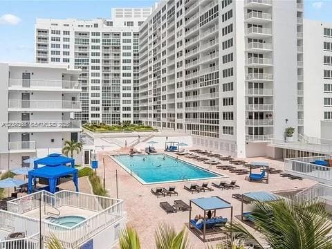 5401 Collins Avenue 612, Miami Beach, FL 33140