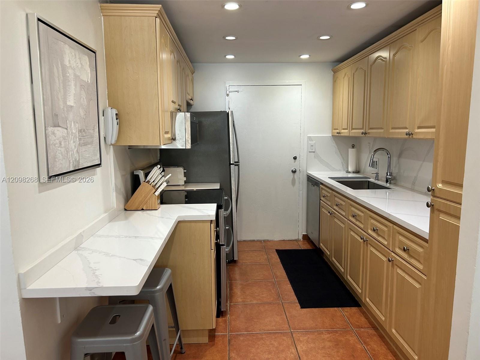 5401 Collins Avenue 612, Miami Beach, FL 33140 photo 17