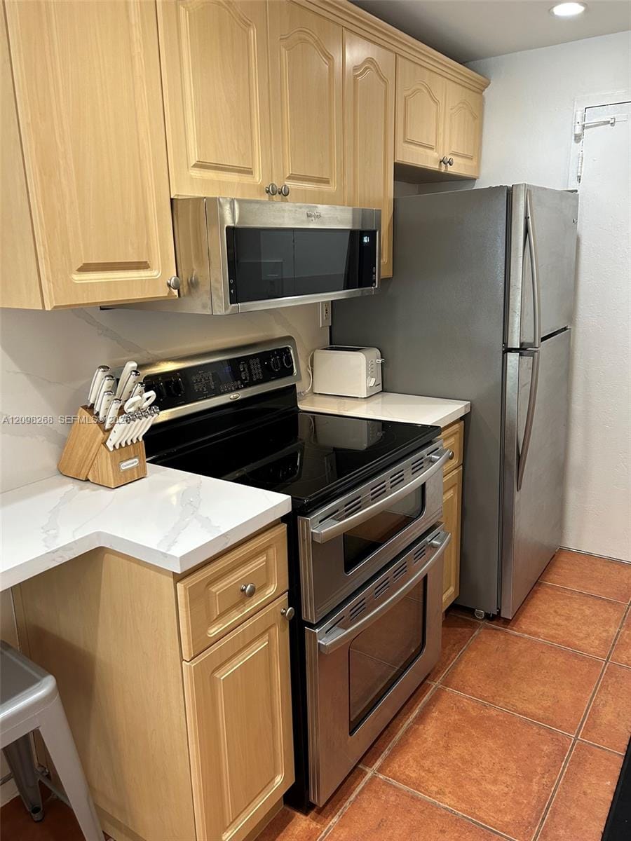 5401 Collins Avenue 612, Miami Beach, FL 33140 photo 18