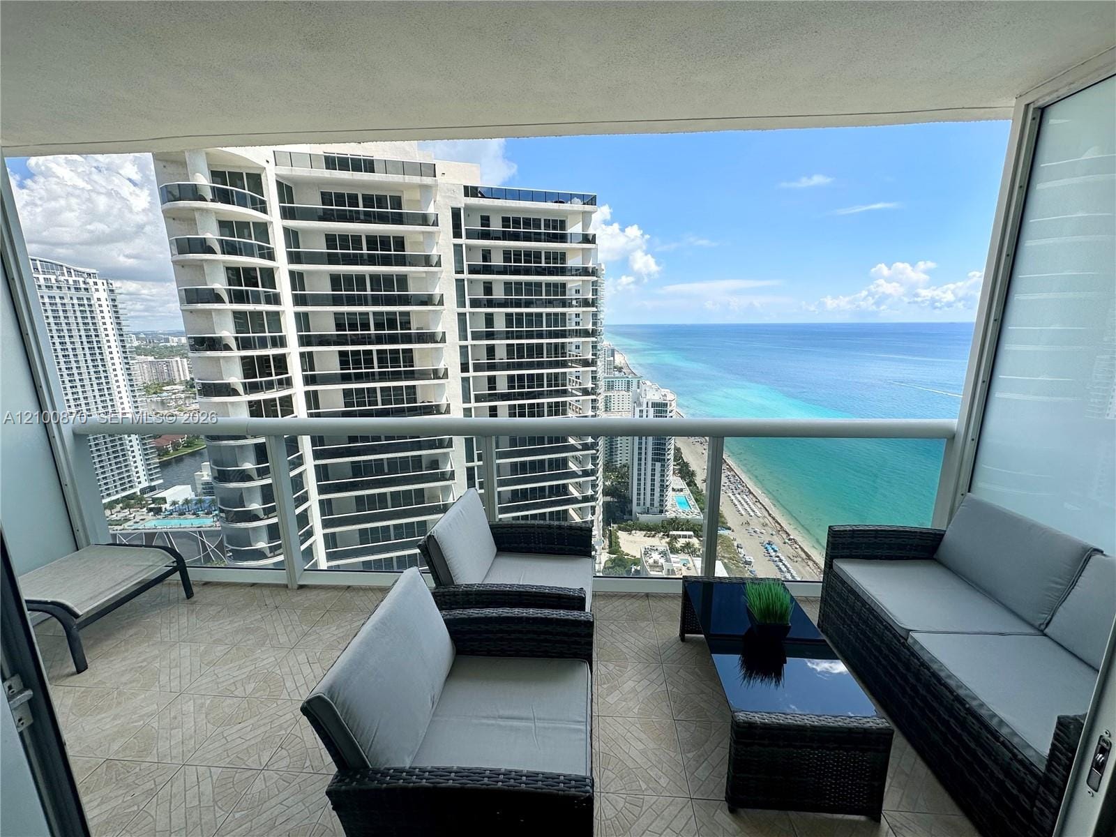 1830 N Ocean Drive 4109 — photo 1