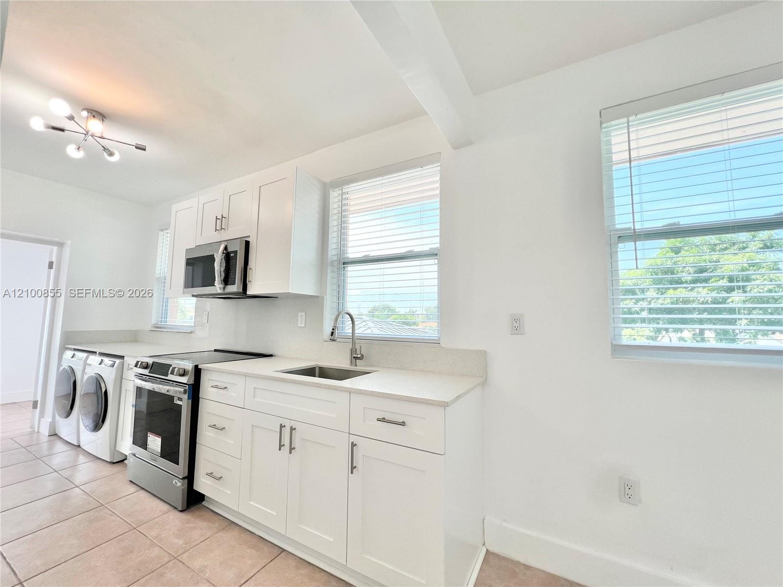 200 NW 17th Court 0 — photo 2
