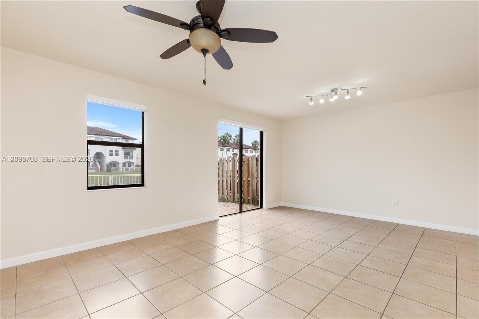 8965 NW 98th Avenue, Doral, FL 33178 photo 16