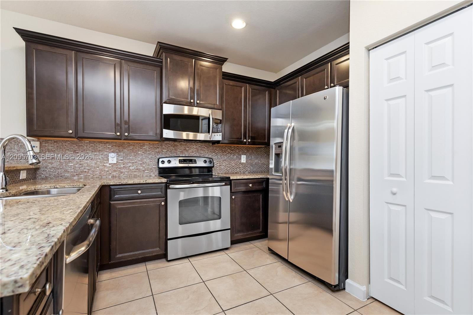 8965 NW 98th Avenue, Doral, FL 33178 photo 7