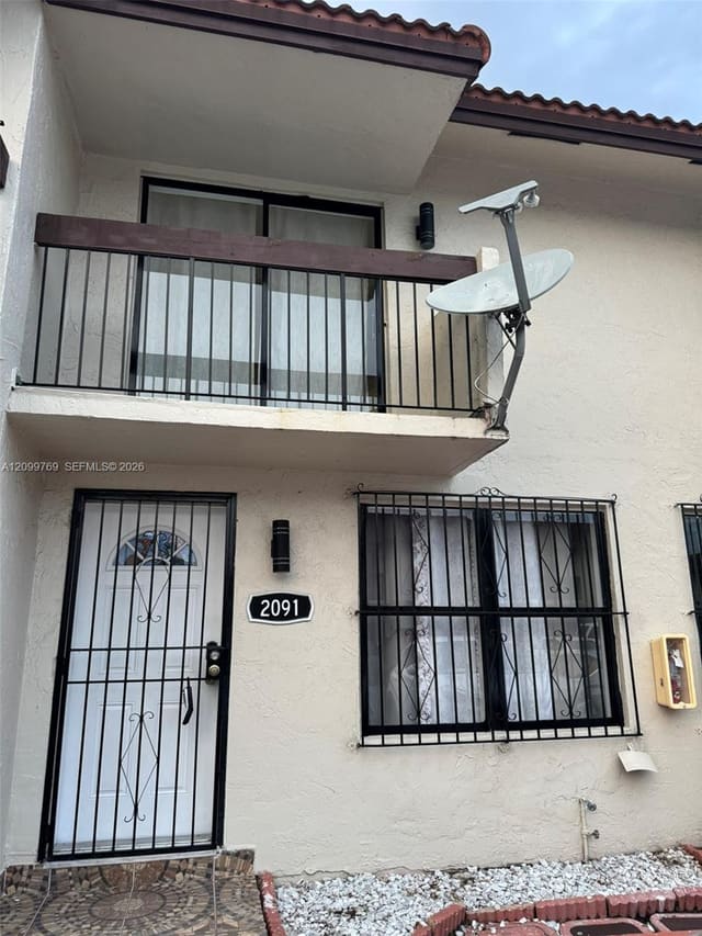 2091 W 54th Terrace 37, Hialeah, FL 33016