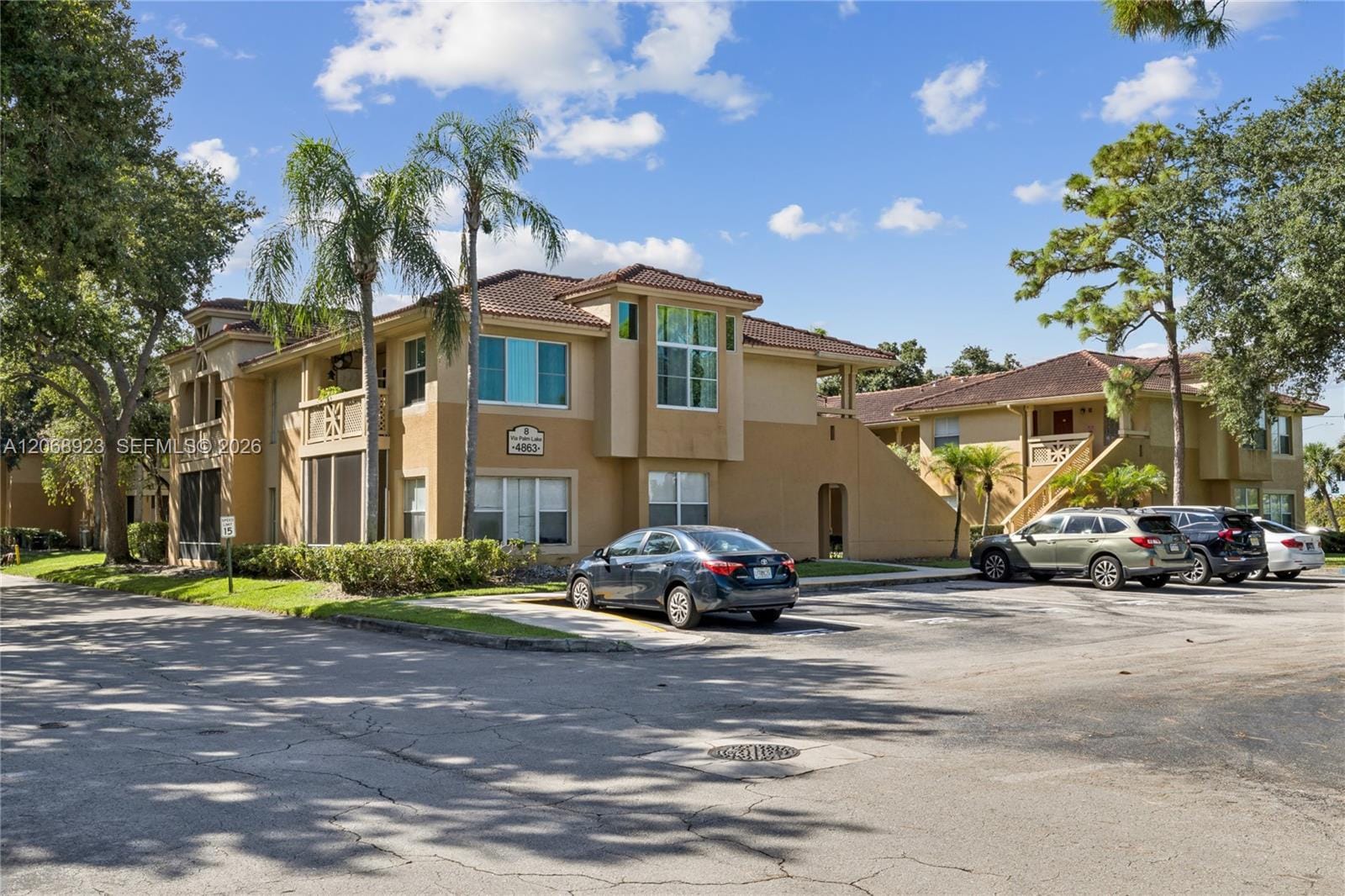 4863 Via Palm Lakes 807 — photo 3