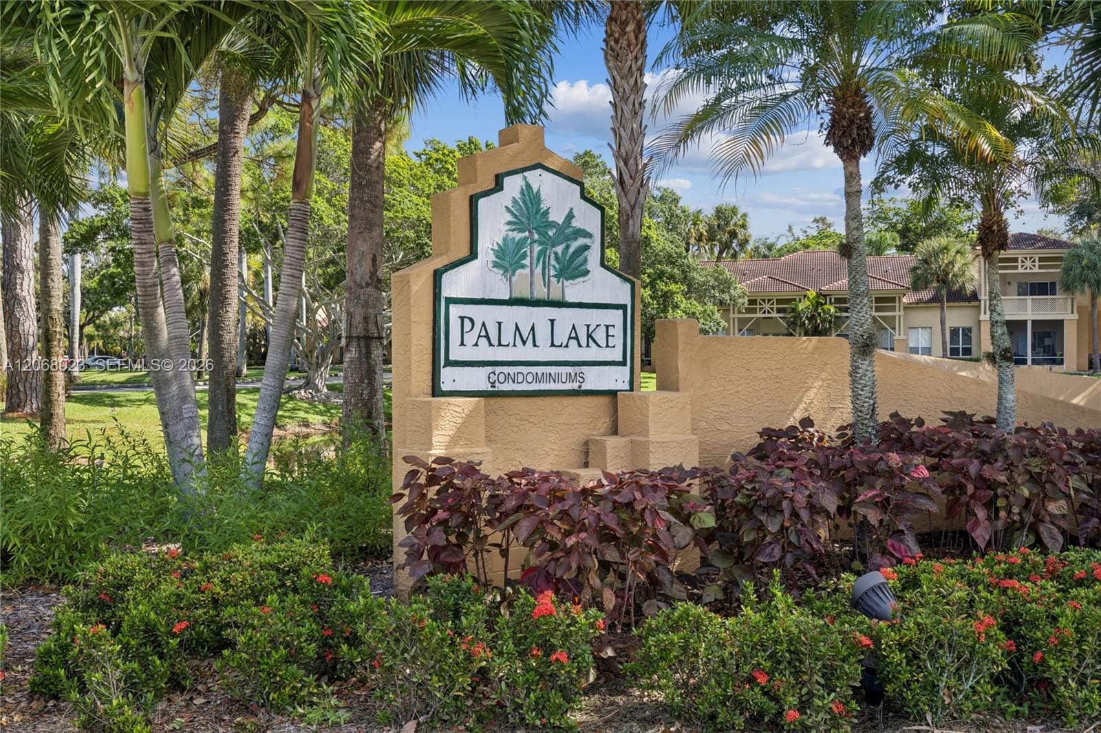 4863 Via Palm Lakes 807 — photo 5