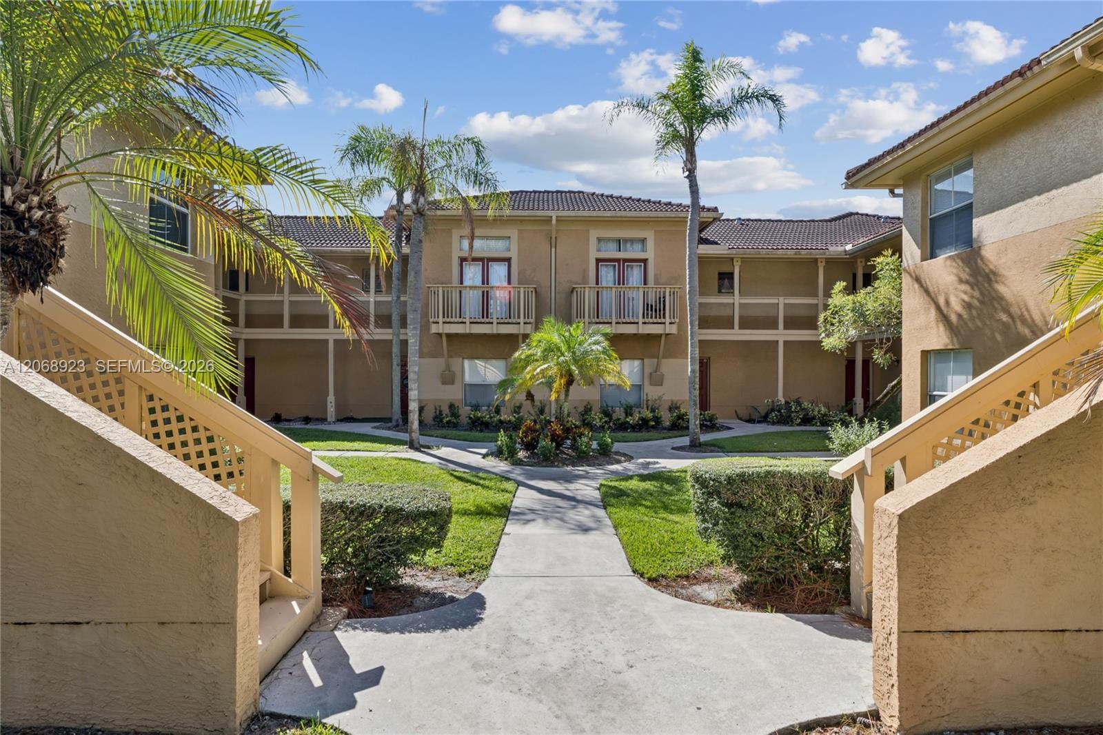 4863 Via Palm Lakes 807, West Palm Beach, FL 33417