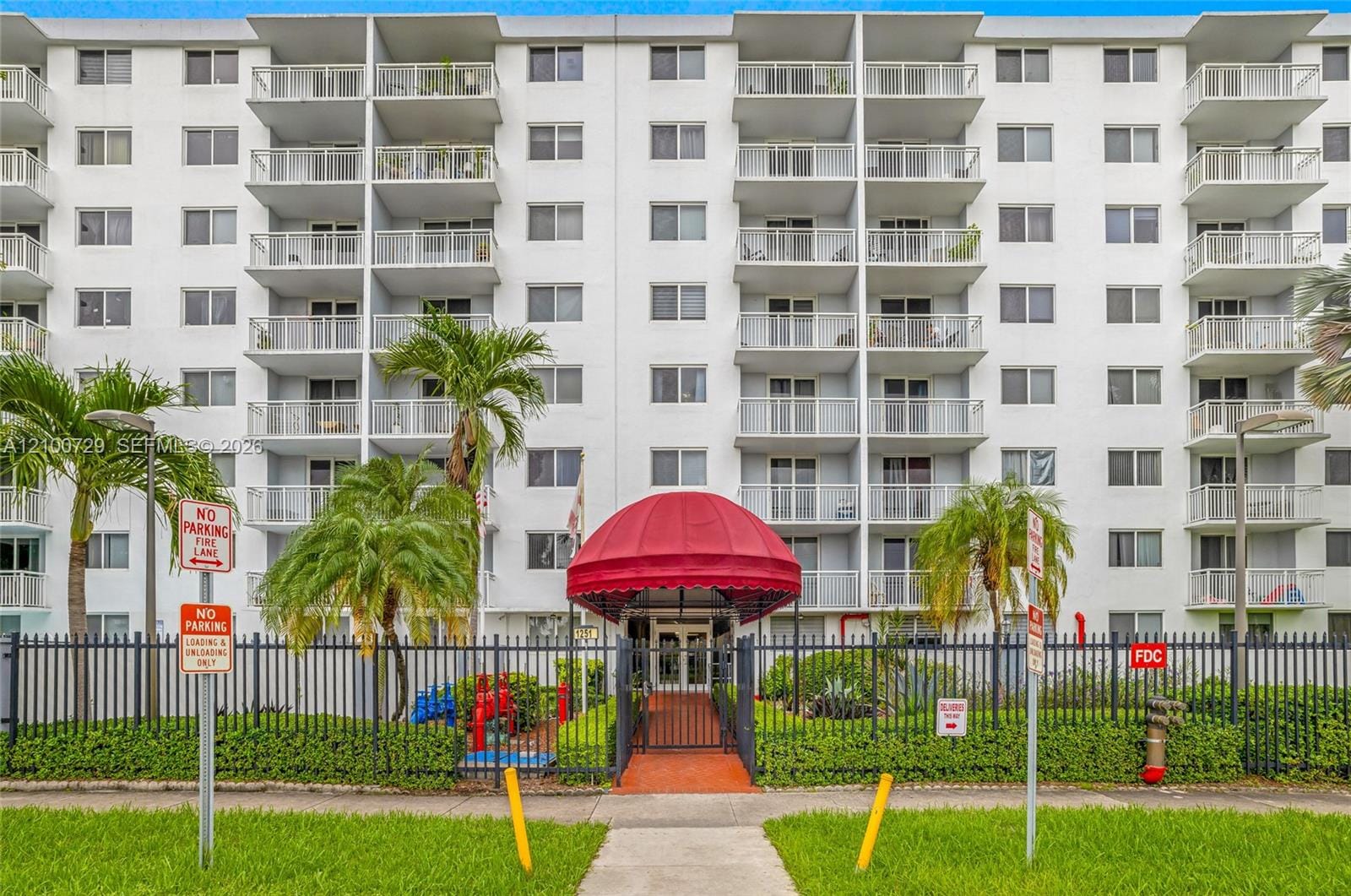 1251 NE 108th Street 501, Miami, FL 33161 photo 2