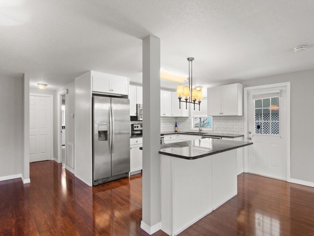 395 NE Jade Circle, Jensen Beach, FL 34957 photo 9