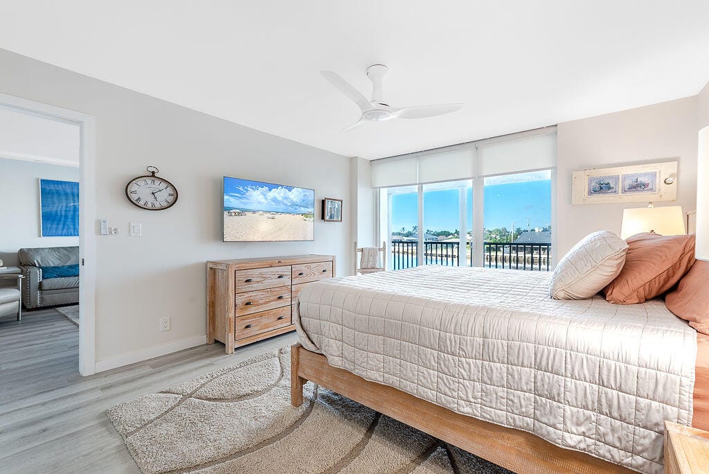 985 SE 19th Avenue 203, Deerfield Beach, FL 33441 photo 16
