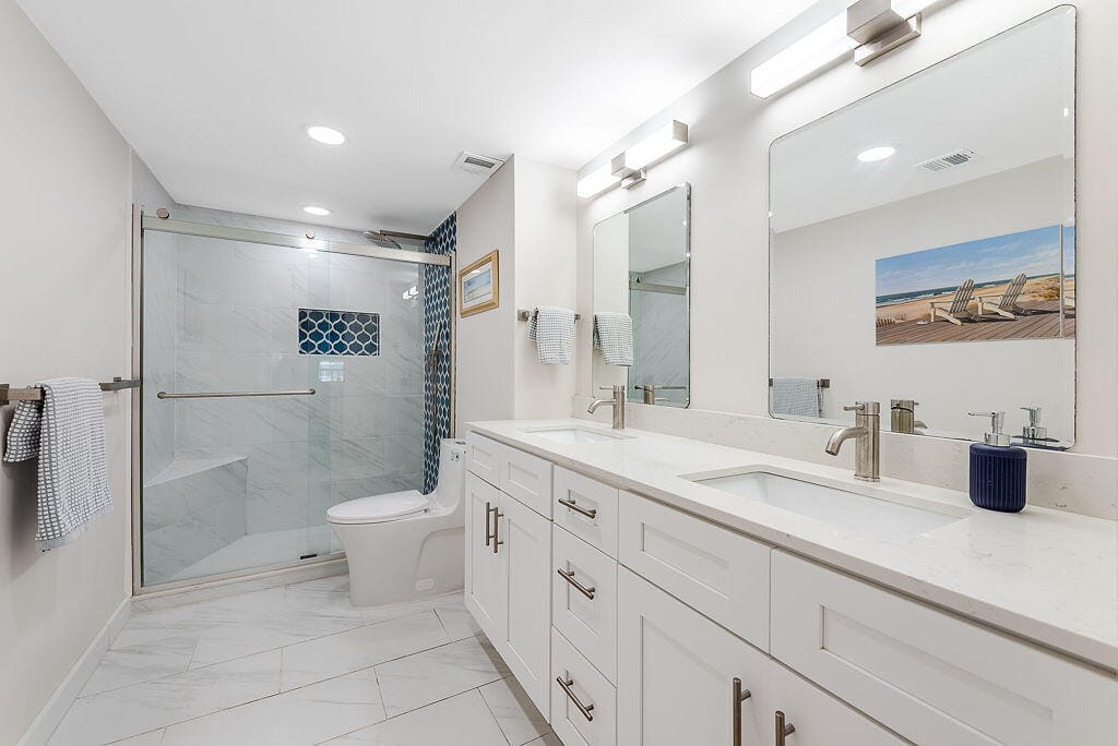 985 SE 19th Avenue 203, Deerfield Beach, FL 33441 photo 18