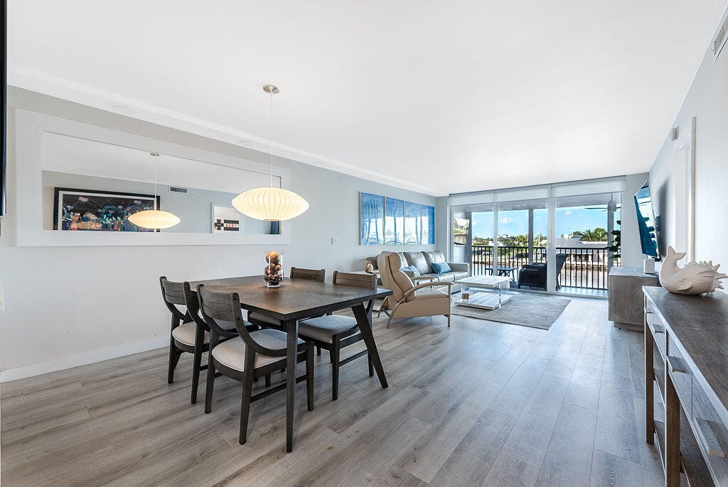 985 SE 19th Avenue 203 — photo 10