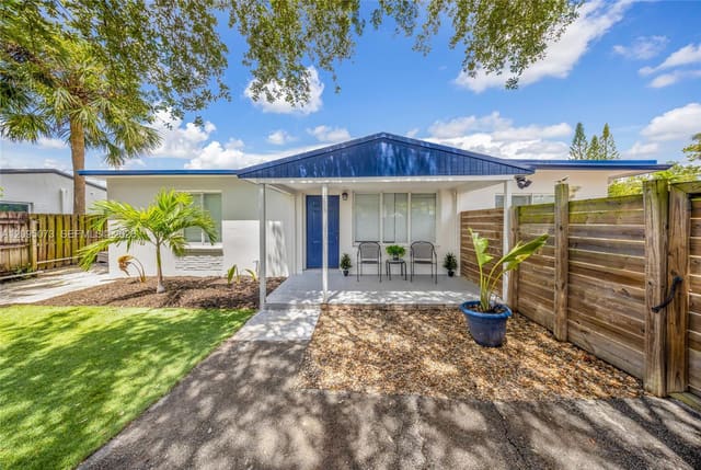 1137 SW 8th Terrace, Fort Lauderdale, FL 33315