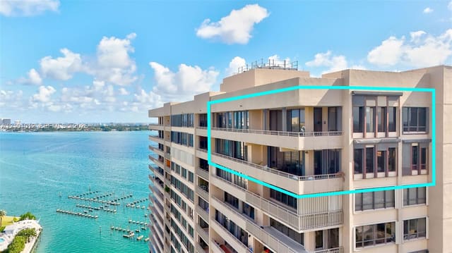 11113 Biscayne Boulevard PH1, Miami, FL 33181