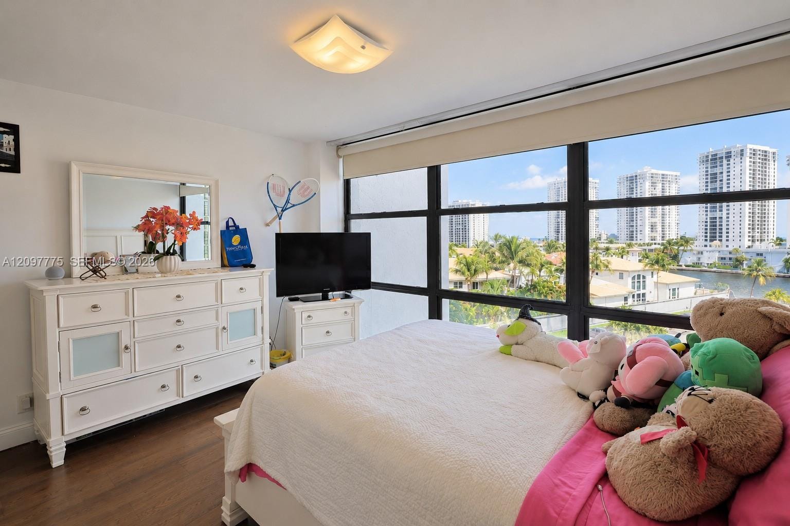1000 Parkview Drive 610, Hallandale Beach, FL 33009 photo 12