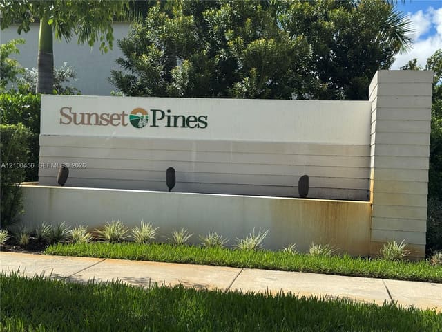 267 SW 159th Place, Pembroke Pines, FL 33027