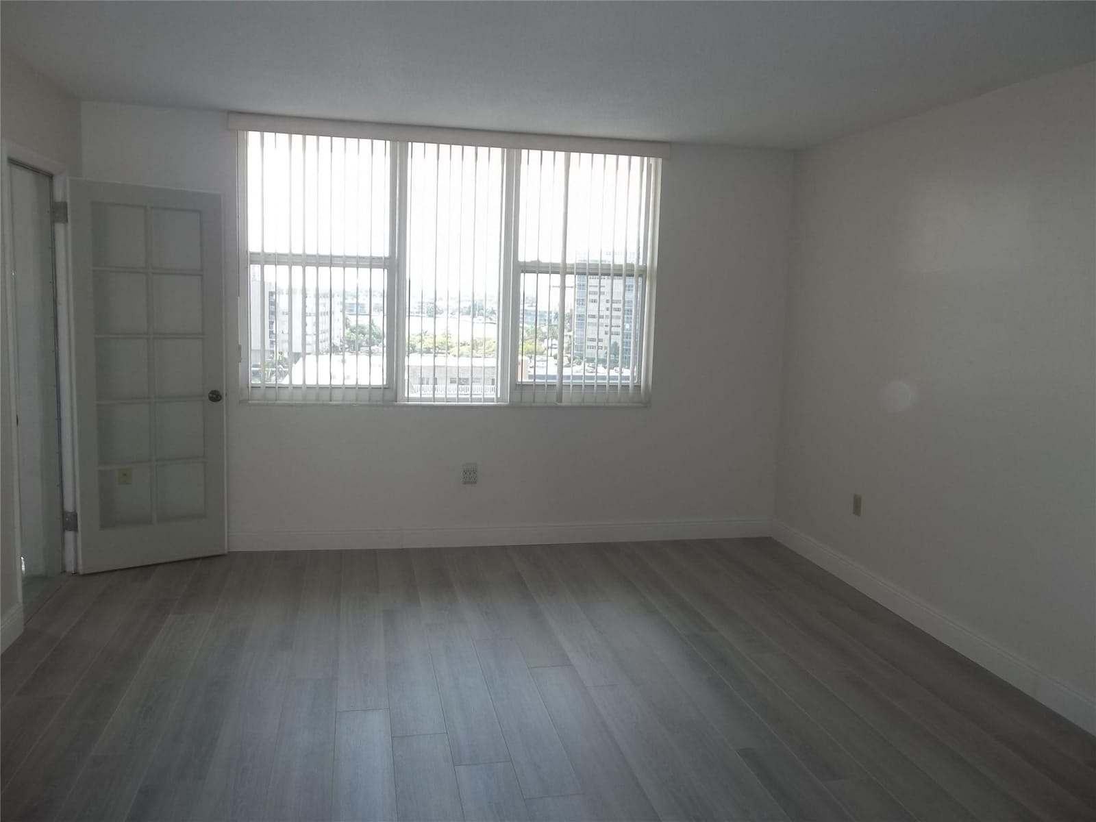 1893 S OCEAN Drive 910, Hallandale Beach, FL 33009 photo 5