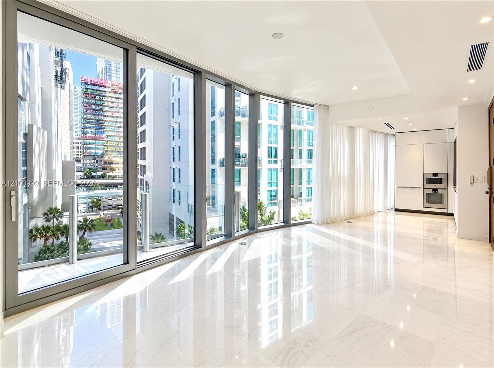 300 Biscayne Boulevard Way 506E — photo 2