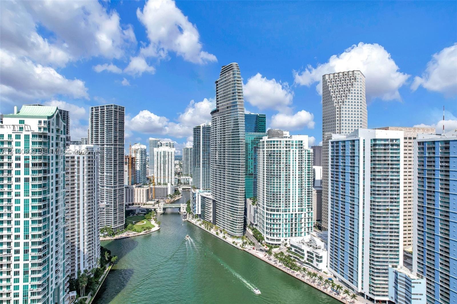 300 Biscayne Boulevard Way 506E, Miami, FL 33131 photo 13