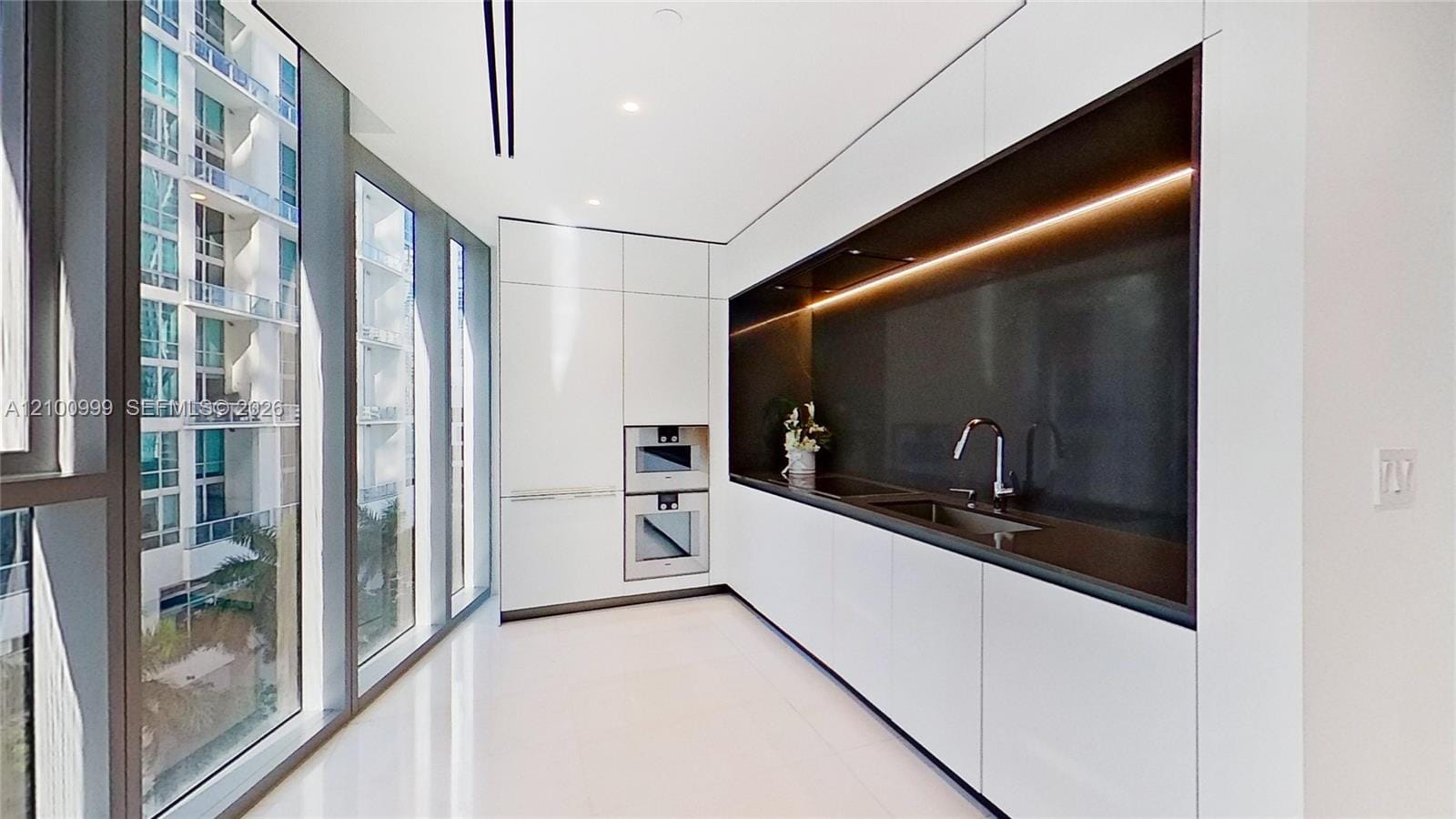300 Biscayne Boulevard Way 506E — photo 3