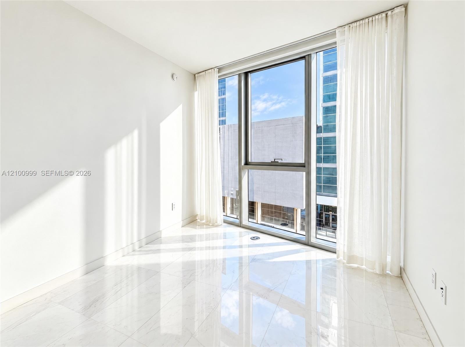 300 Biscayne Boulevard Way 506E — photo 6