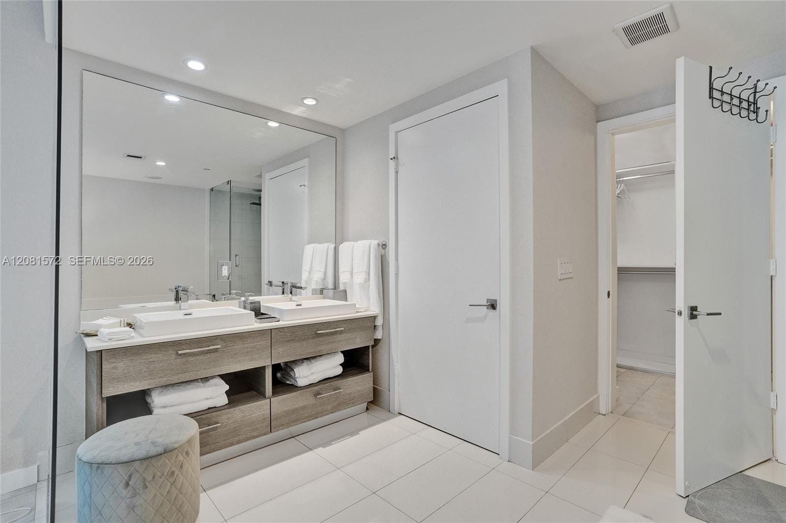 650 NE 32nd Street 3901 — photo 12
