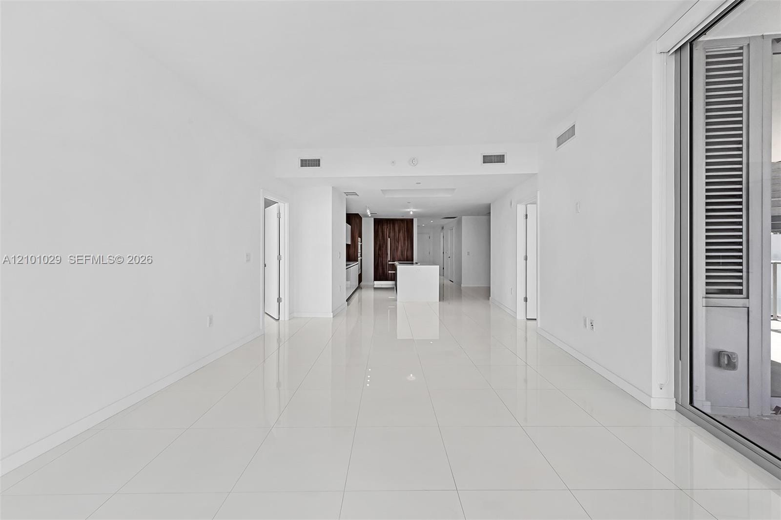 851 NE 1st Avenue 1012, Miami, FL 33132 photo 17