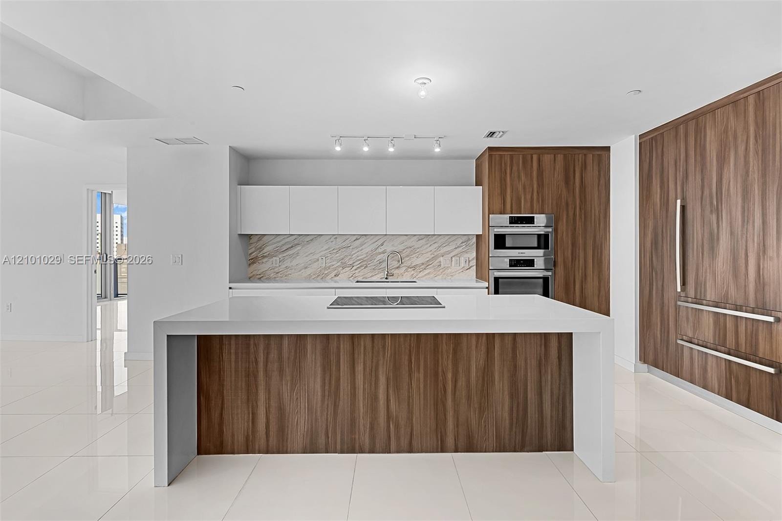 851 NE 1st Avenue 1012, Miami, FL 33132 photo 23