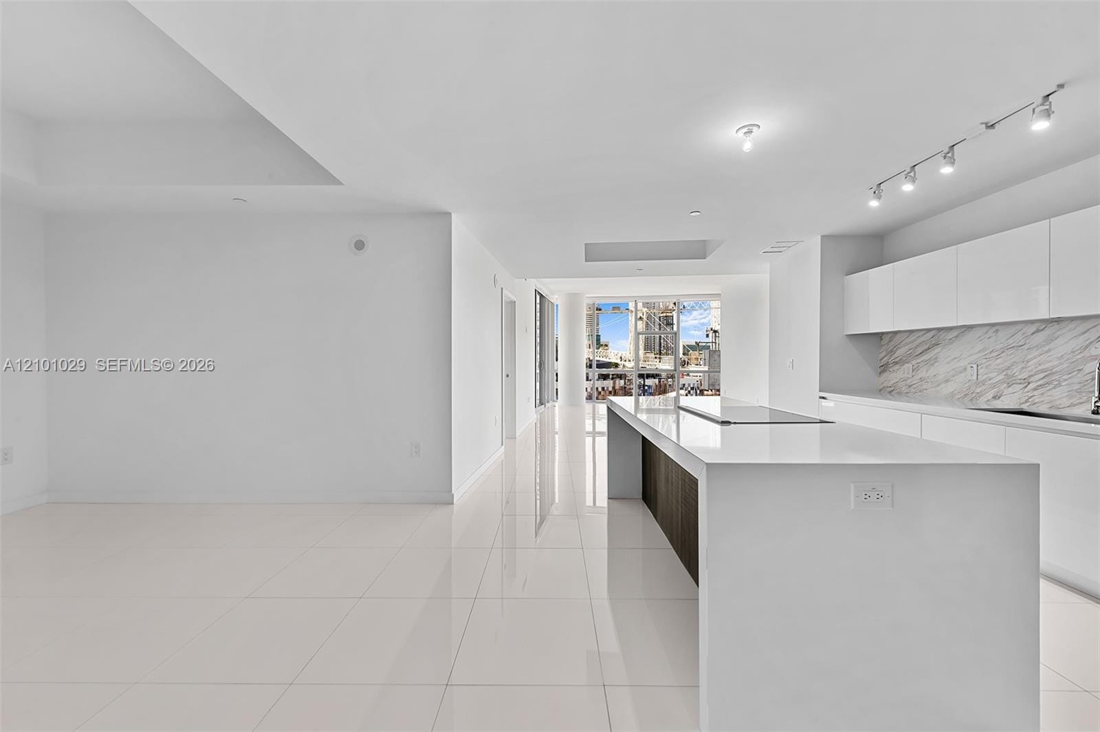 851 NE 1st Avenue 1012, Miami, FL 33132 photo 26