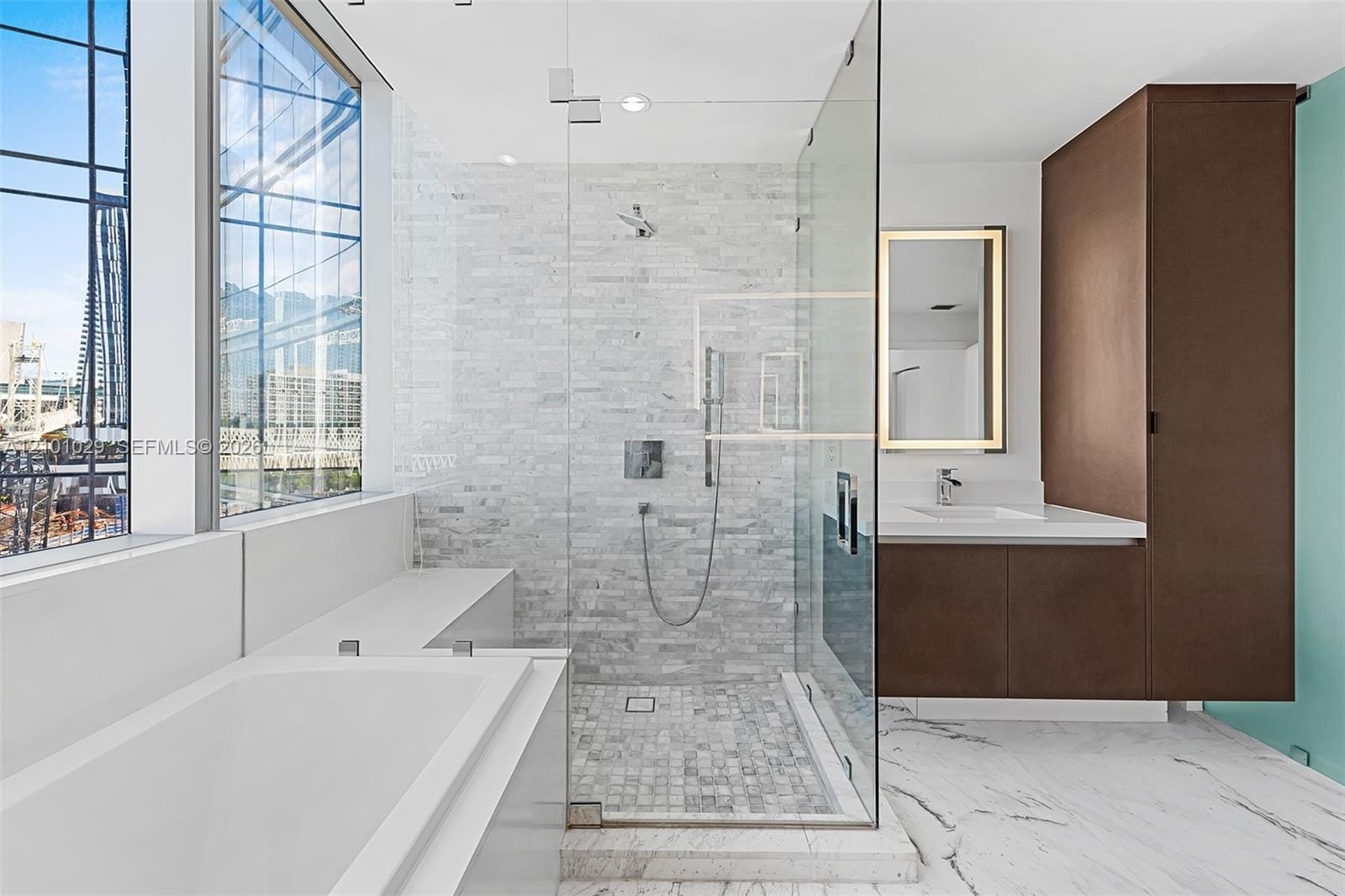 851 NE 1st Avenue 1012 — photo 10