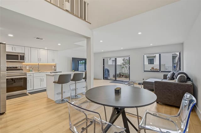 2607 N 40th Avenue, Hollywood, FL 33021