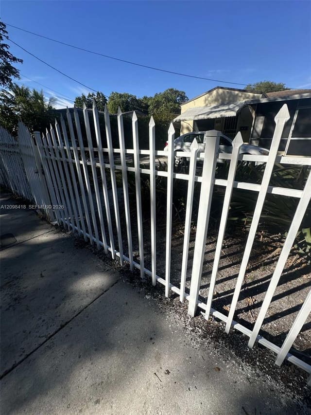 925 NW 52nd Street, Miami, FL 33127