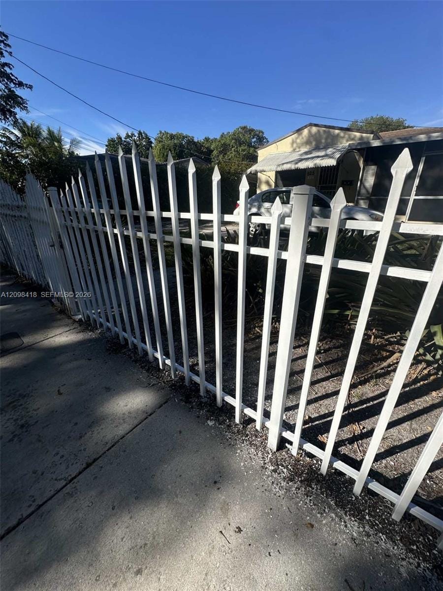 925 NW 52nd Street, Miami, FL 33127