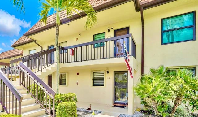7142 Golf Colony Court 206, Lake Worth, FL 33467